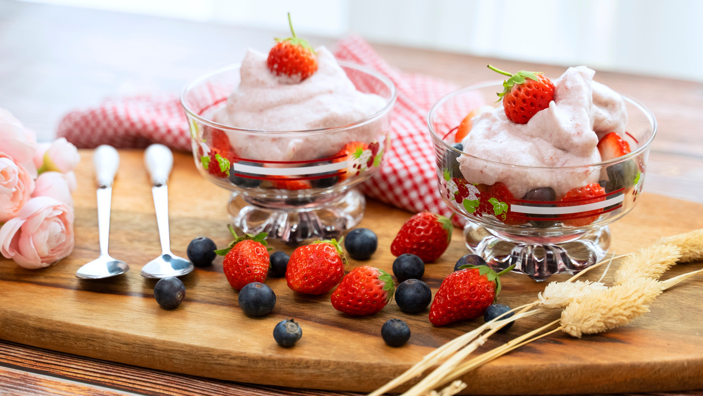 raspberry-and-banana-mousse